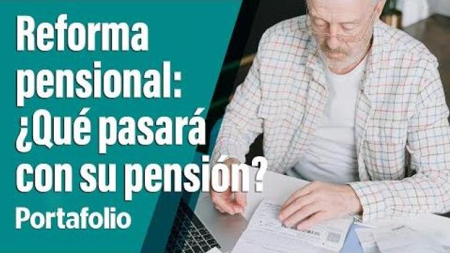 #Portafolio #economia #reformapensional #portafolio 
La Corte Constitucional decidió devolver a la Cámara el proyecto y suspendió su implementación. Conozca lo que viene.

SUSCRÍBETE: https://bit.ly/PortafolioYT 

Síguenos en nuestras redes sociales:
Twitter: https://twitter.com/Portafolioco 
Facebook: https://www.facebook.com/Portafolio.co 
Instagram: https://www.instagram.com/portafolioco 

Portafolio
Portafolio es un medio especializado en temas económicos, empresariales y de negocios de Colombia y el mundo. Obtenga aquí un análisis detallado de hechos económicos coyunturales y conozca las perspectivas de los diferentes sectores de la actividad productiva en el país.

Para mayor información ingresa a: http://www.portafolio.co 

Otros Canales 
El Tiempo: https://www.youtube.com/c/ElTiempo   
CityTv: https://www.youtube.com/c/citytvbogota
Bravíssimo Citytv: https://www.youtube.com/c/BRAVISSIMOCITYTV   
FutbolRed: https://www.youtube.com/c/FutbolRedCO 



https://www.youtube.com/user/PortafolioCO