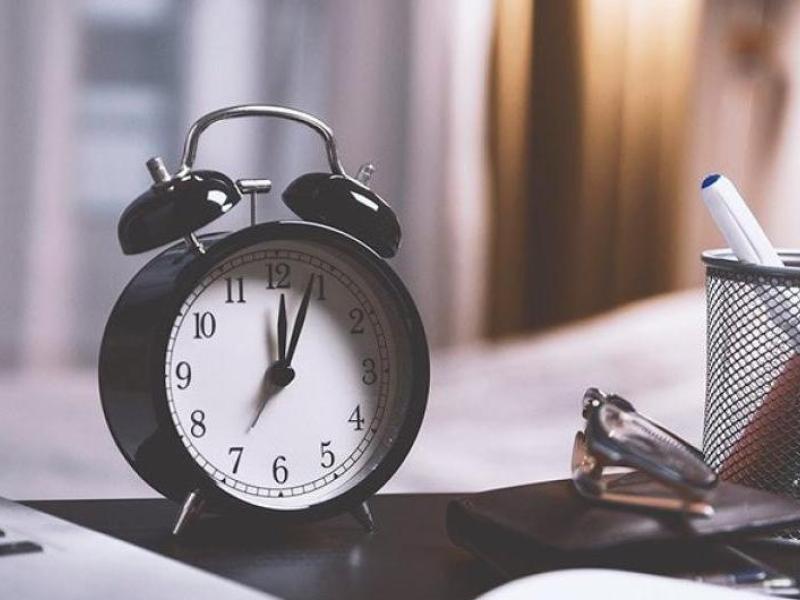 ¿Cuántas horas se deben trabajar en 2025?